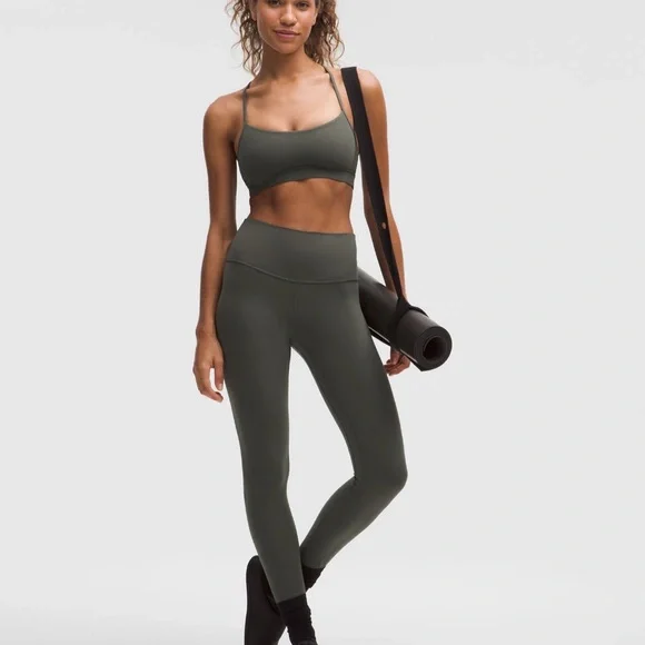 LULULEMON Flow Y Bra Nulu Light Support A-C Cups w Pads NWOT size 10 square tag - Picture 3 of 8